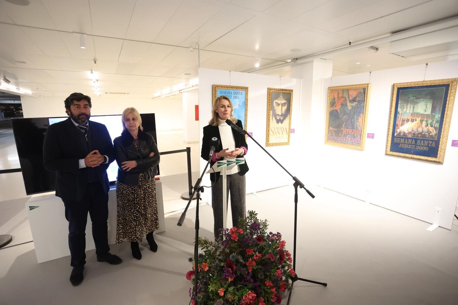 Muestra de carteles de Semana Santa de Jerez en El Corte Inglés