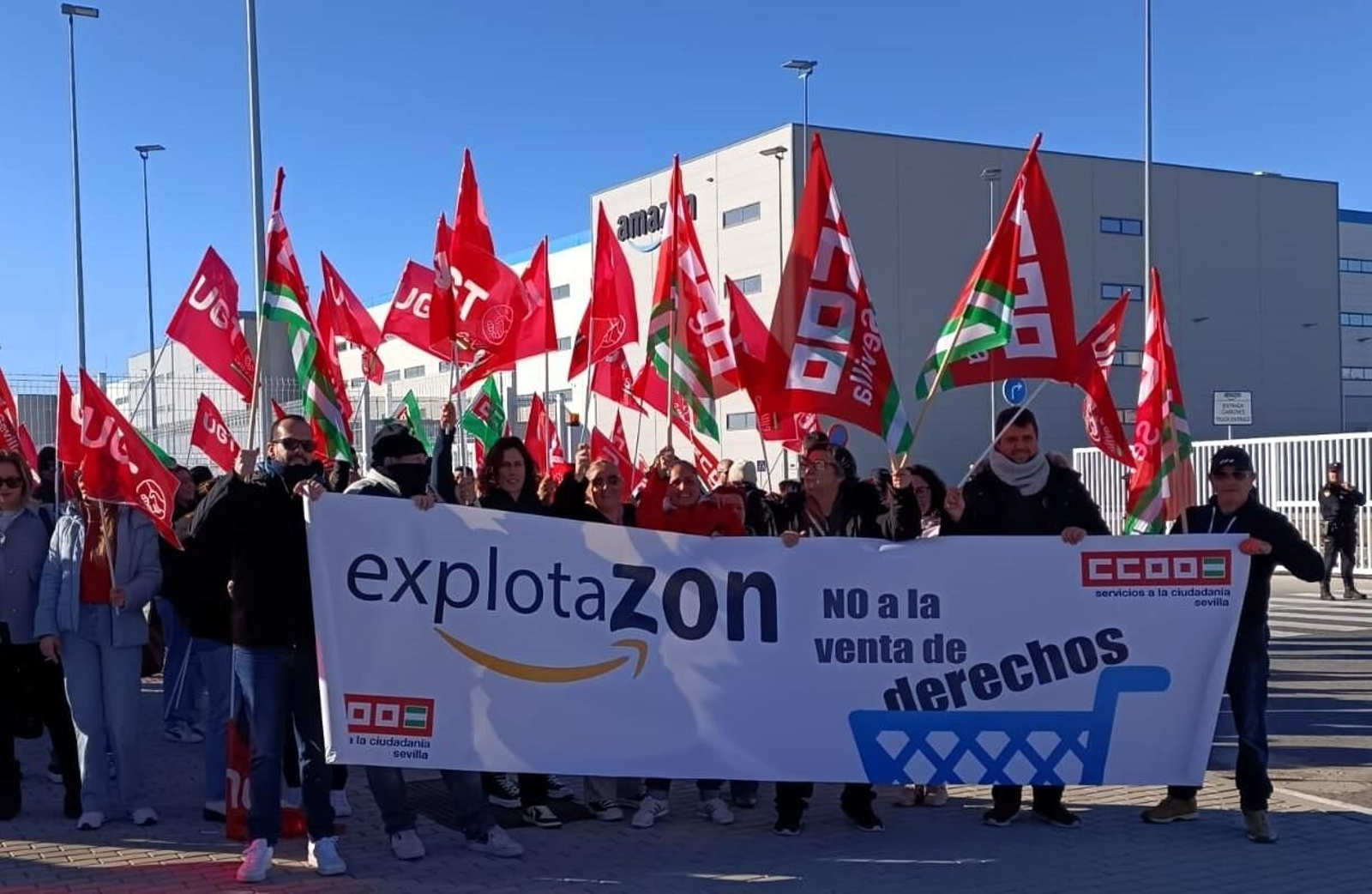 Protesta de trabajadores en el centro de Amazon en Dos Hermanas