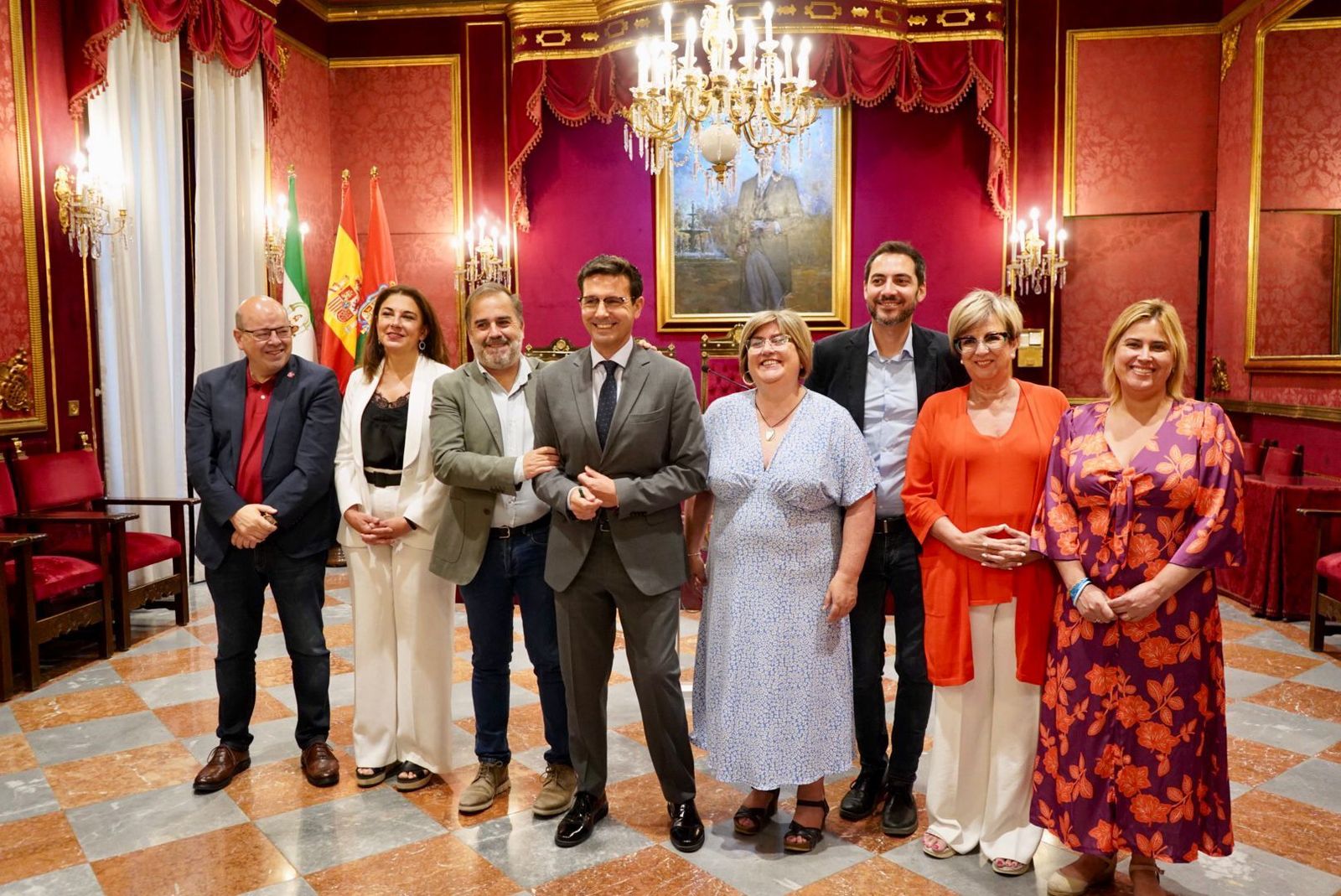Paco Cuenca, con el que ha sido su equipo de Gobierno