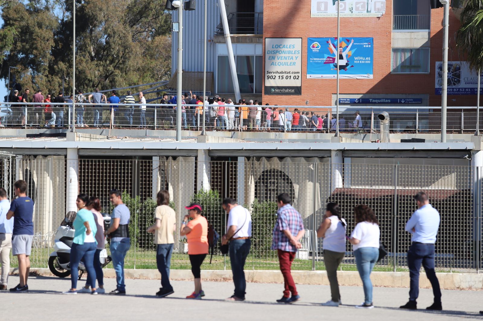 Imágenes de las taquillas del Nuevo Colombino para el Recreativo-Fuenlabrada