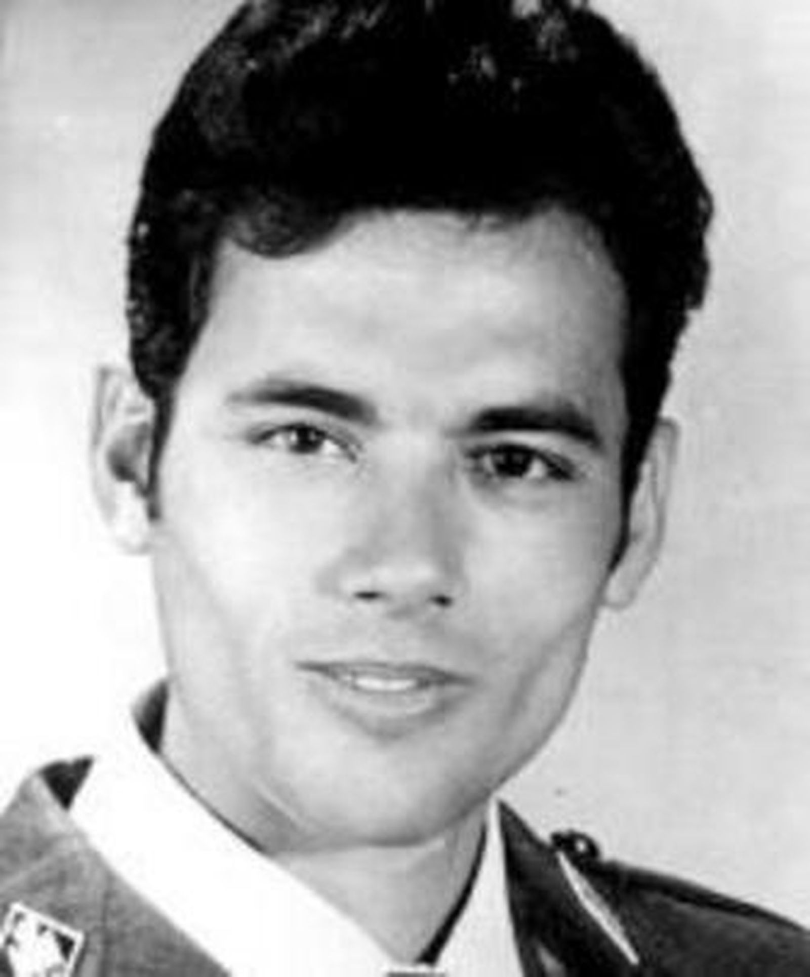 ETA mata a tiros a un policía almeriense en San Sebastián