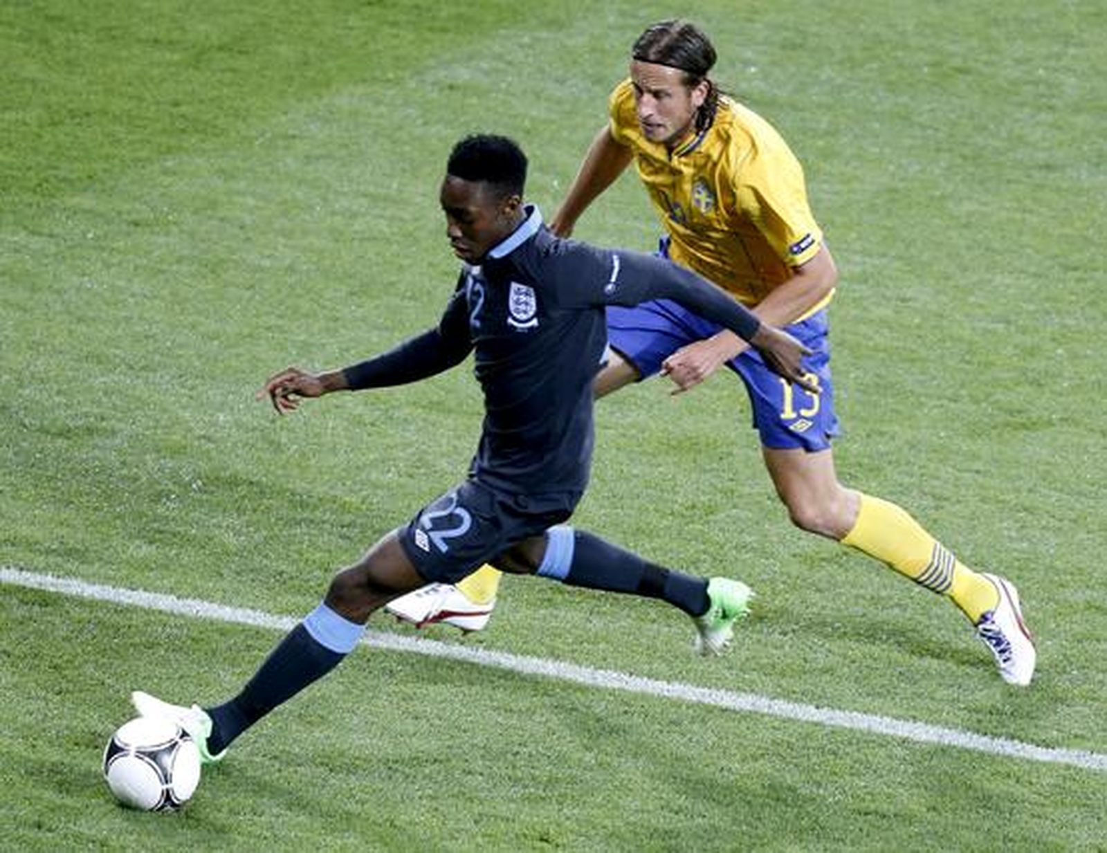 Inglaterra vence 'in extremis' en un partido loco y dejan a Suecia fuera de la Eurocopa.

Foto: EFE