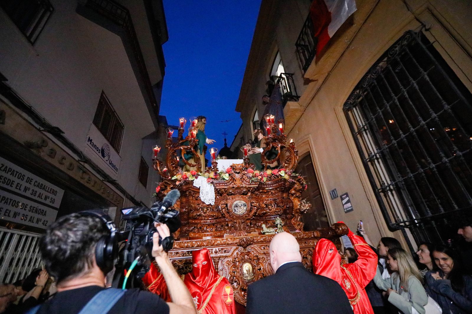 Te contamos en imágenes la Santa Cena tras la lluvia en la ciudad