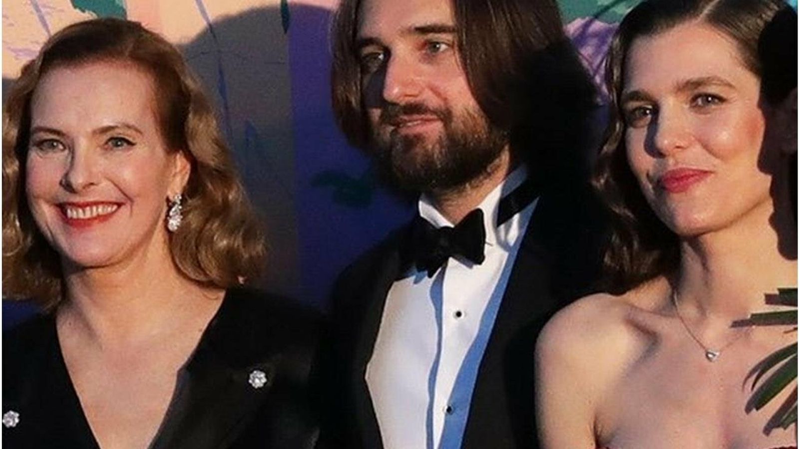 Carole con su hijo, Dimitri Rassam, y su nuera, la princesa Carlota.