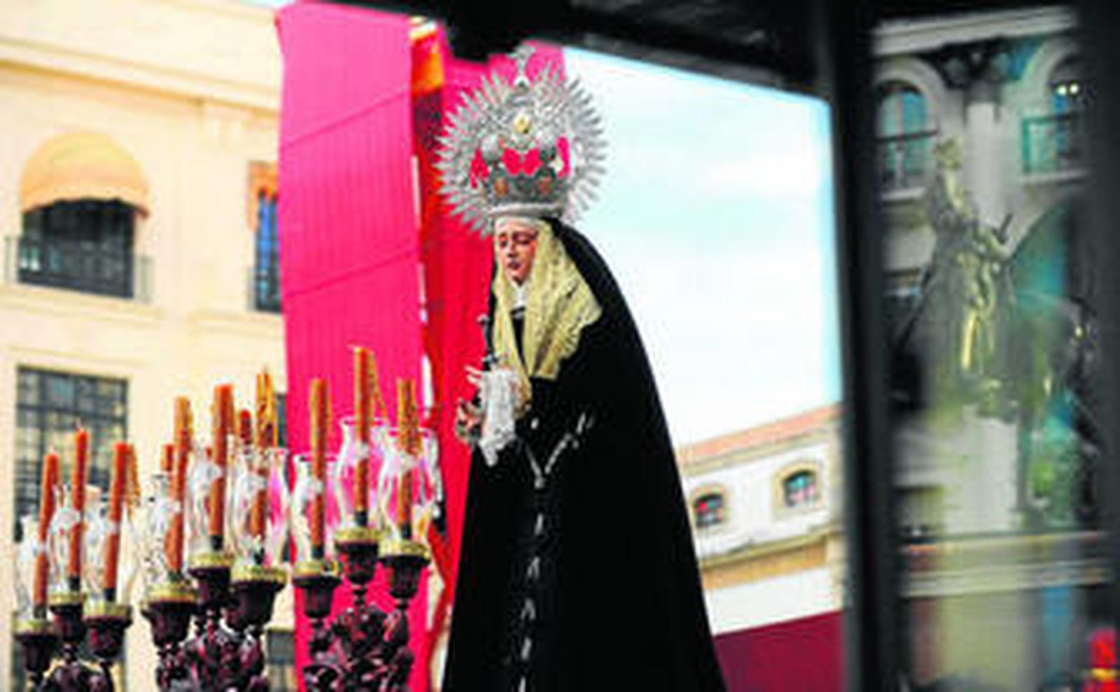 La Virgen Nuestra Señora de la Presentación, a su paso por Las Tendillas.