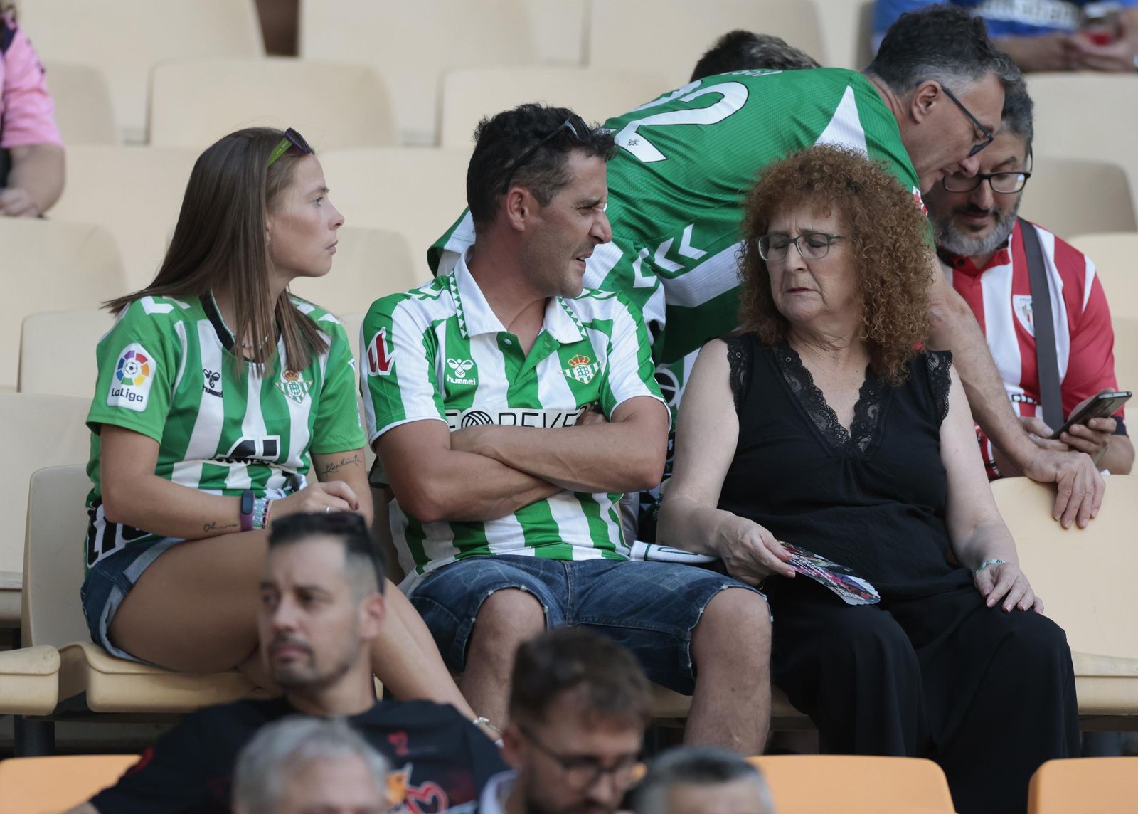 Búscate en las fotos del Betis - Athletic Club