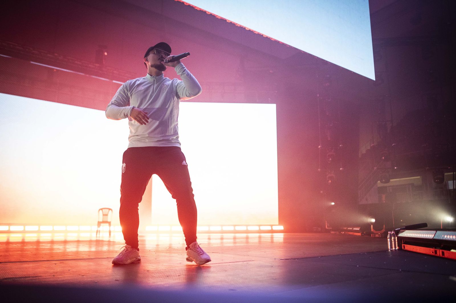 El Palacio estalla al son de Dellafuente, en imágenes