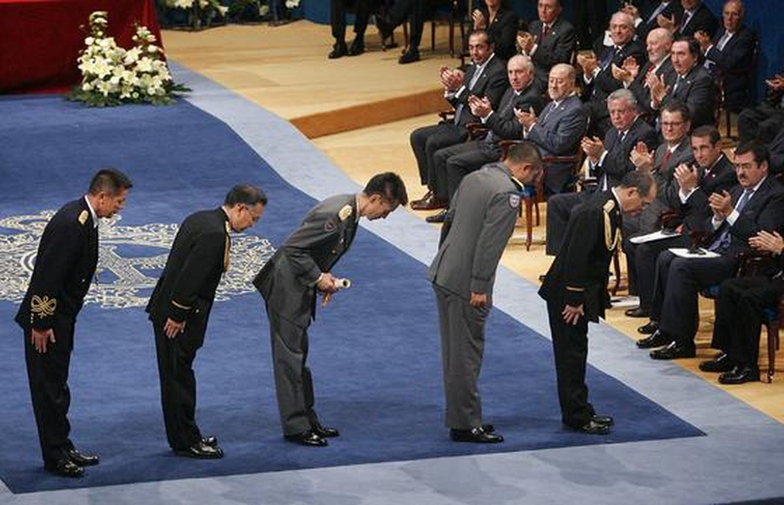 Don Felipe entrega los Premios Príncipe de Asturias 2011. / EFE