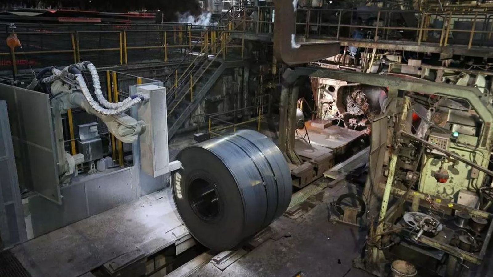 Actividad en una de las principales industrias de Andalucía, Acerinox.