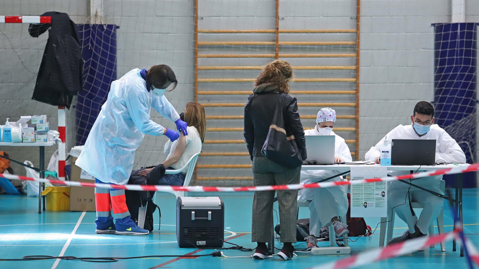Vacunación de profesores en Algeciras