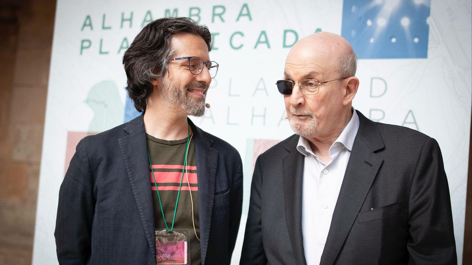 Salman Rushdie y Andrés Neumansu en la inauguración de la primera edición de cultur_ALH en el Palacio de Carlos V