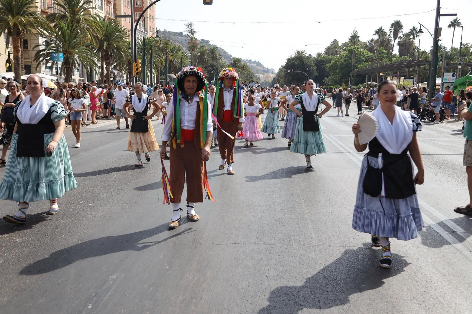 La Romería al Santuario de la Victoria que inicia la Feria de Málaga, en fotos