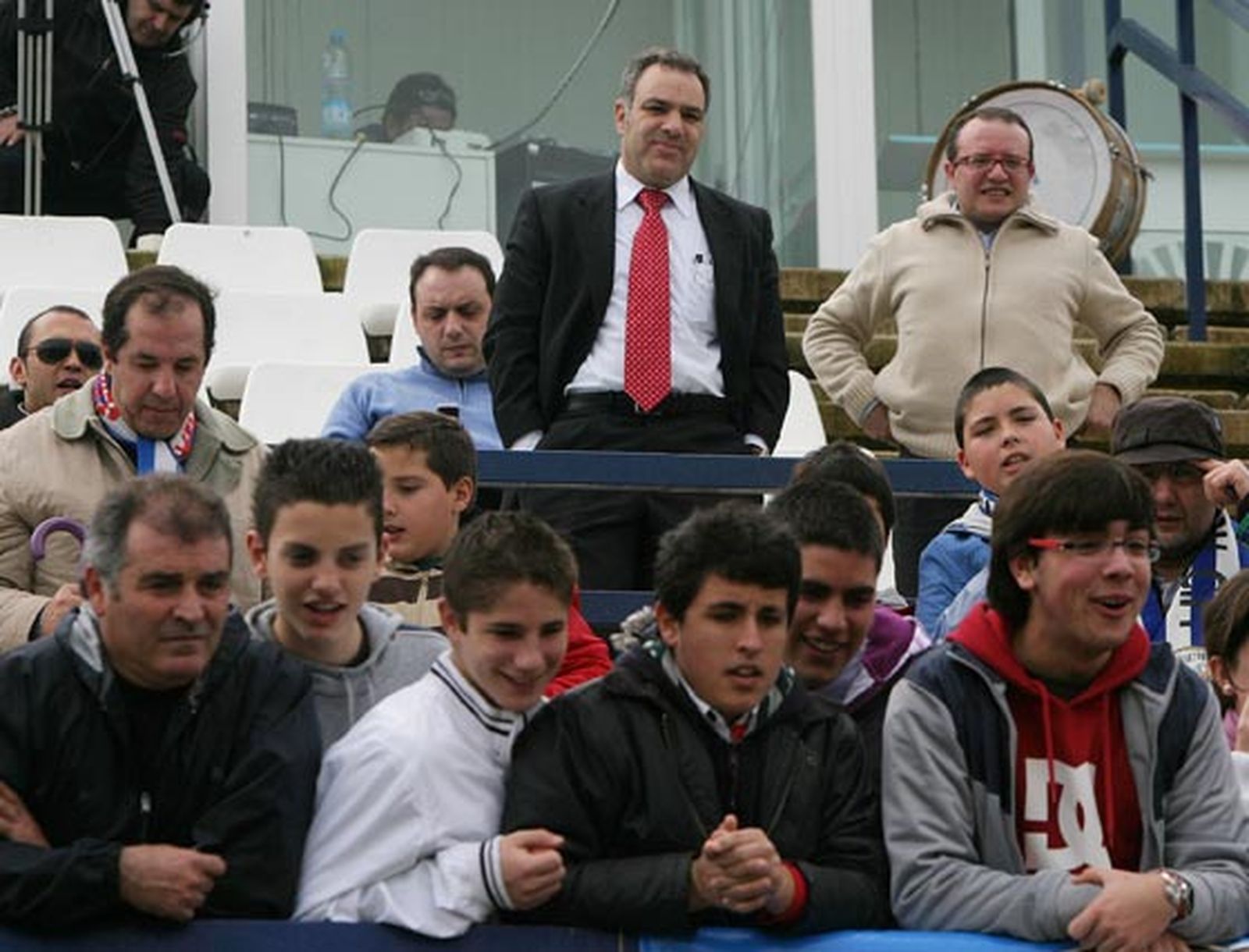 El presidente de la junta gestora del Jerez Industrial, Juan Manuel Delgado,  y varios de sus colaboradores.

Foto: Vanesa Lobo