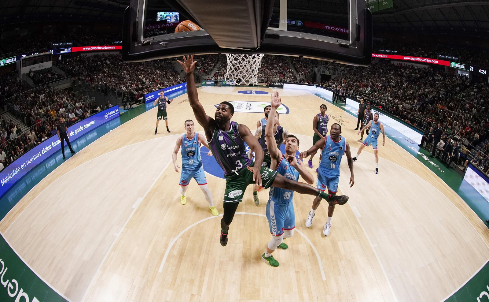 Melvin Ejim, sus cuatro años y seis títulos en Málaga