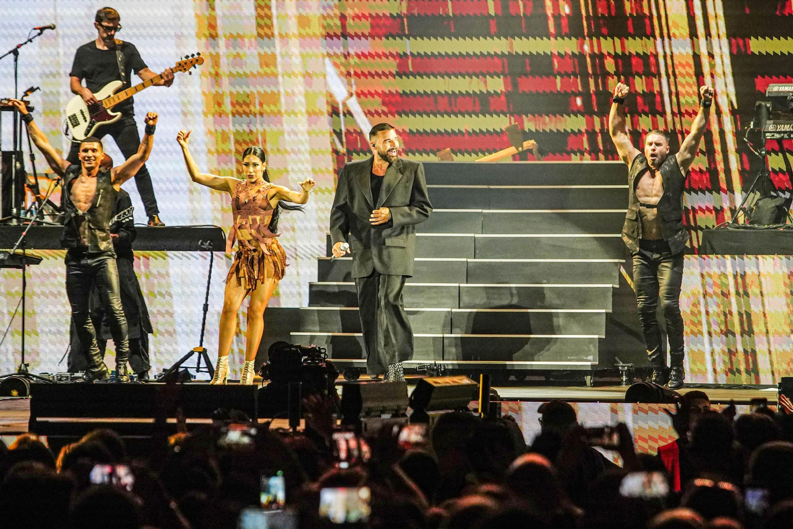 Ricky Martin hace vibrar a su público en la Plaza de Toros