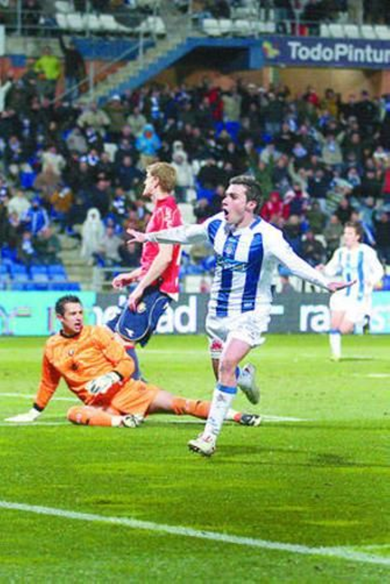 Adrián Colunga anotó nueve goles esta temporada.