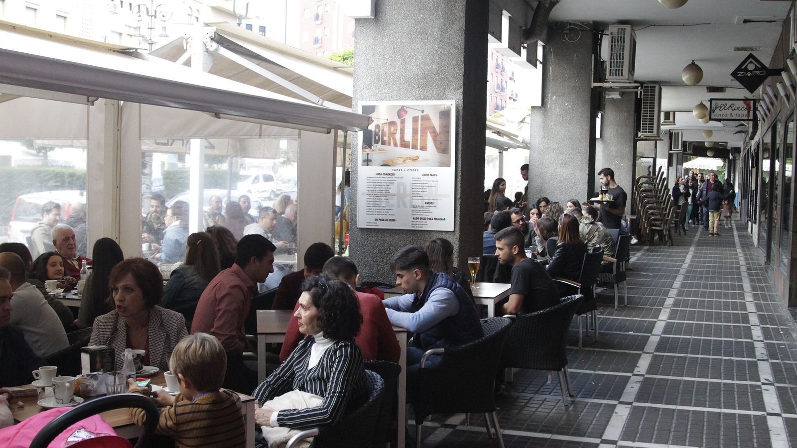 Veladores en Pablo Rada