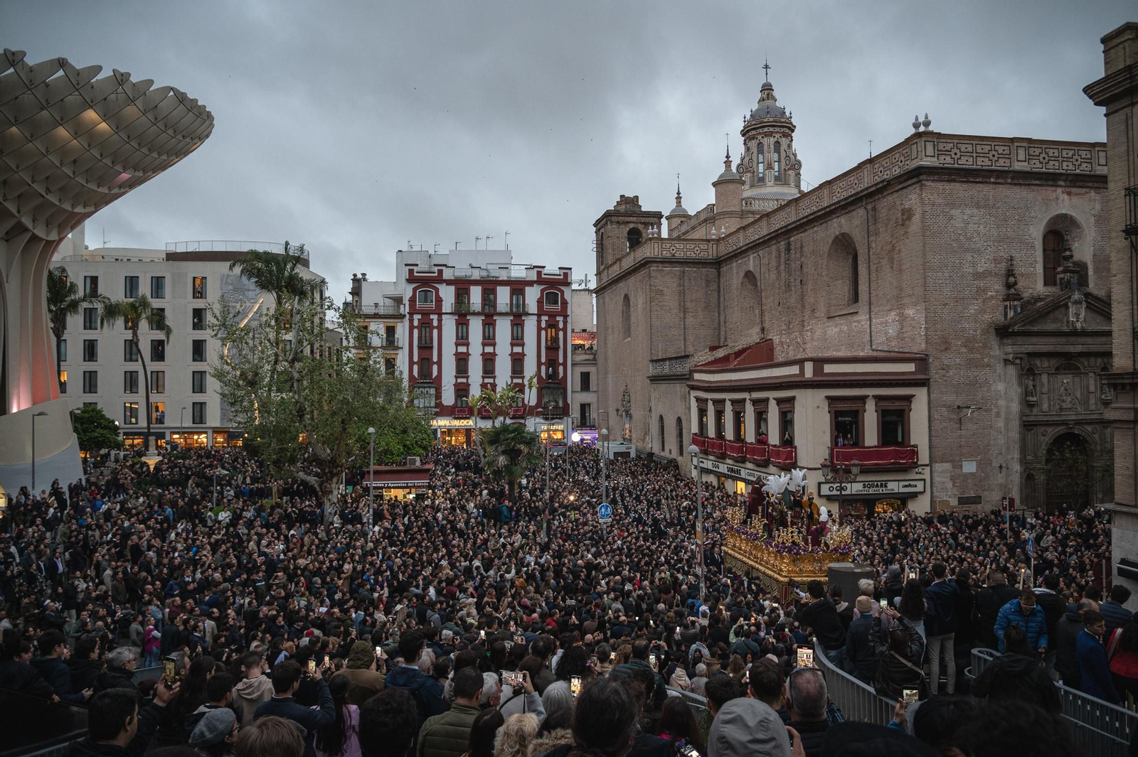 Las imágenes de la Hermandad del Carmen en la Semana Santa de Sevilla 2024