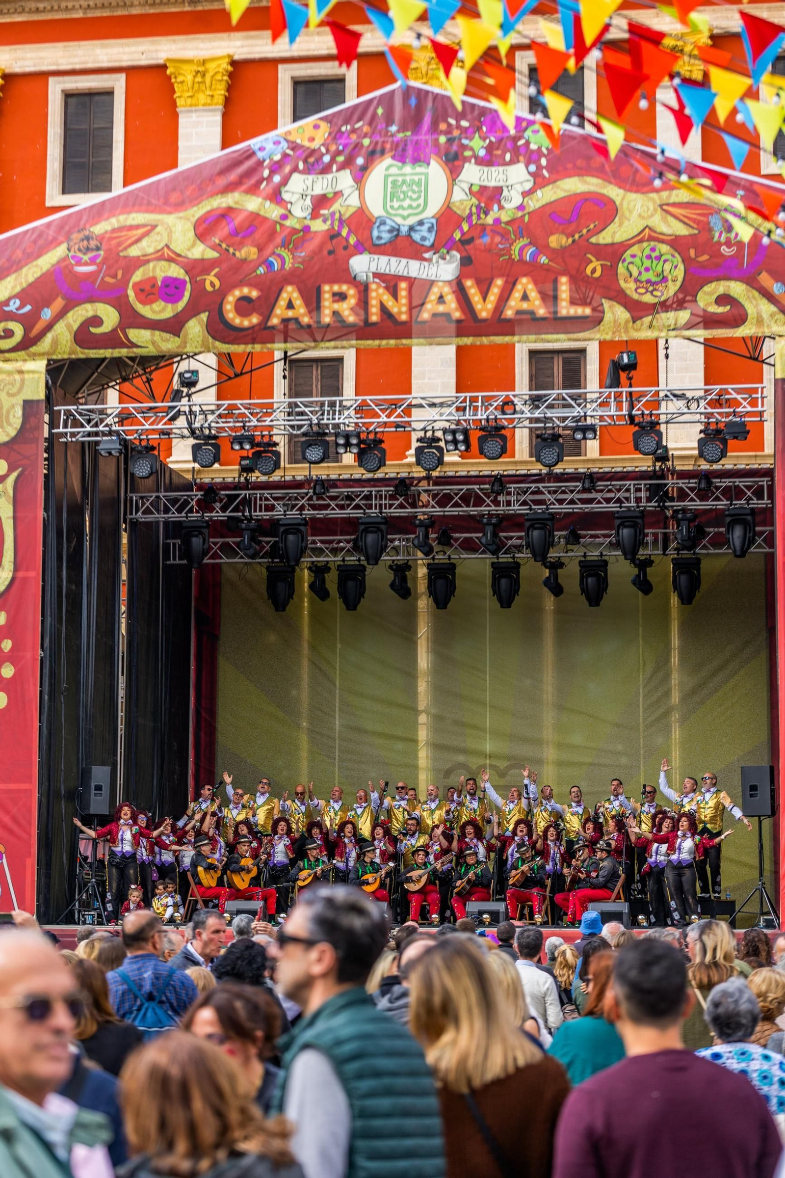 Así se ha estrenado la Plaza del Carnaval en San Fernando