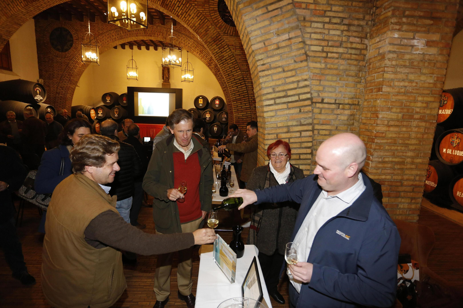 El trebujenero Francisco Pulido Cabral (Viña Alventus), vencedor en la categoría de mostos artesanales, ayer en la cata posterior a la entrega de premios.