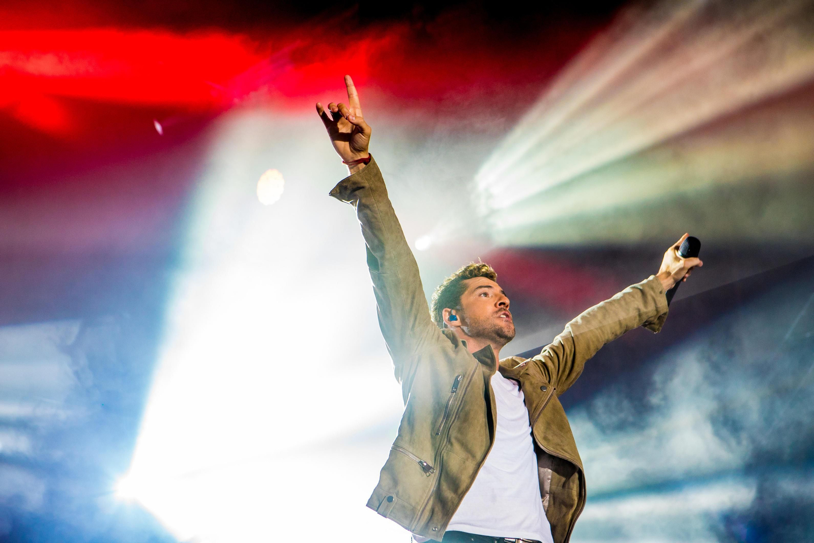 David Bisbal estará esta noche cantando más de dos horas en su primer concierto de su nueva gira en Roquetas.