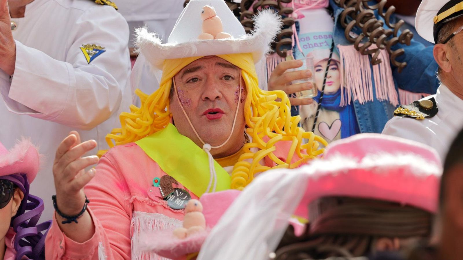 Las mejores imágenes del primer domingo de Carnaval de Cádiz