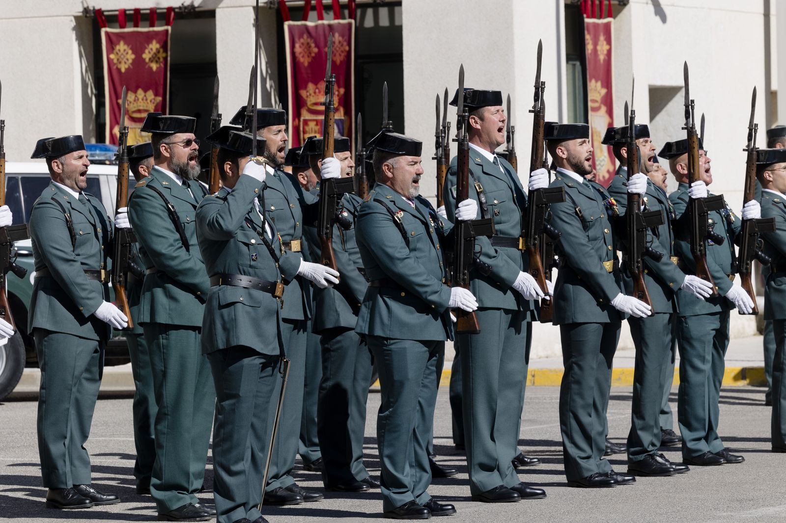 Toma de posesión del coronel Luis Martín Velasco como jefe de la Comandancia de la Guardia Civil  de Cádiz