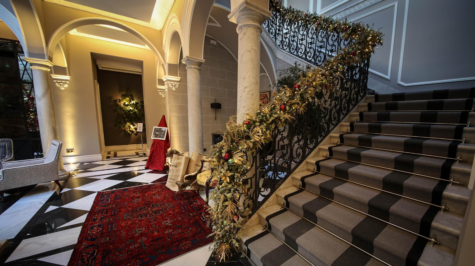 Así es la decoración navideña del Hotel Casa Palacio maría Luisa