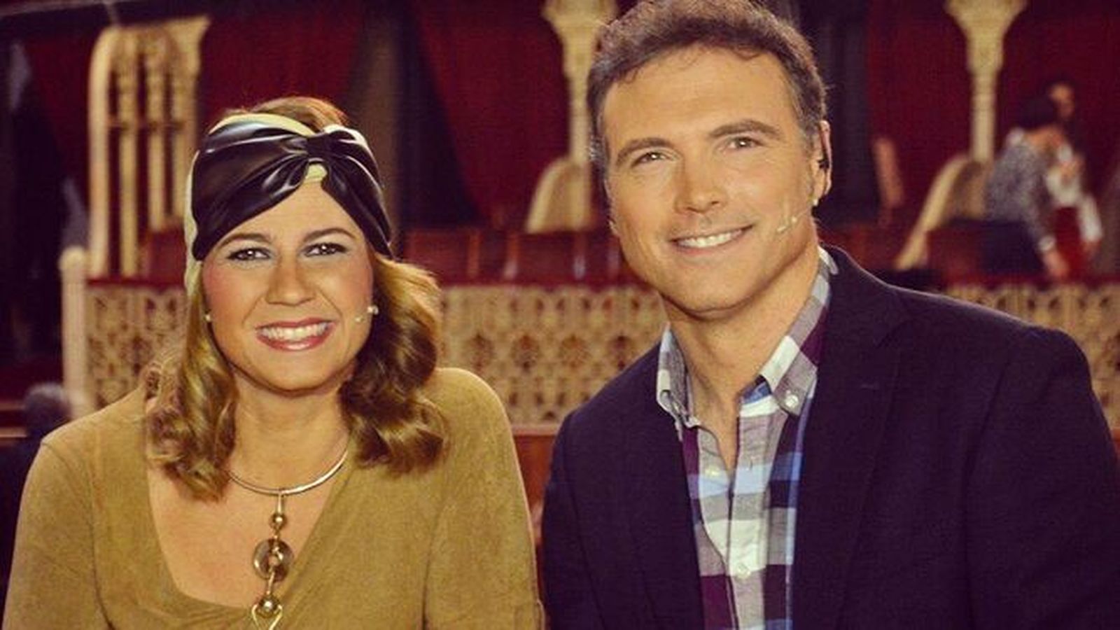 Mirian Peralta y Enrique Miranda en una retransmisión del concurso en el Falla.