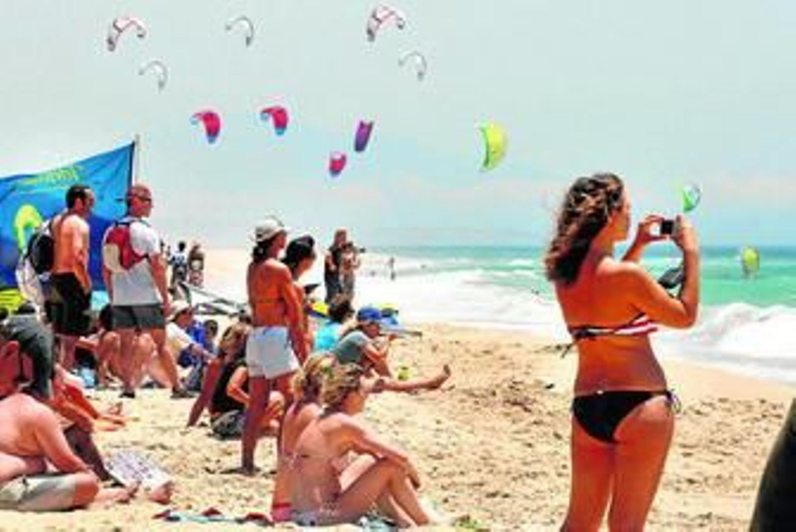 Imagen de archivo del Campeonato del Mundo de Kitesurf celebrado en la playa de Valdevaqueros (Tarifa).