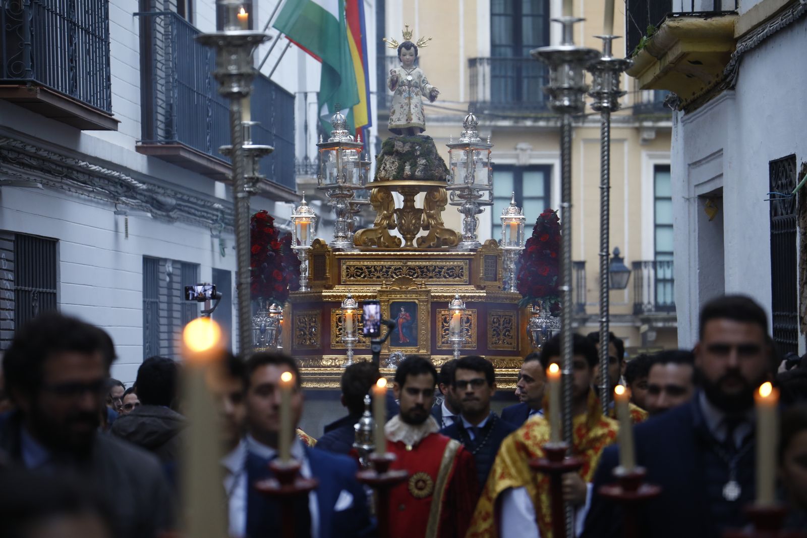 La procesión del Niño Jesús de la Compañía de Córdoba, en imágenes