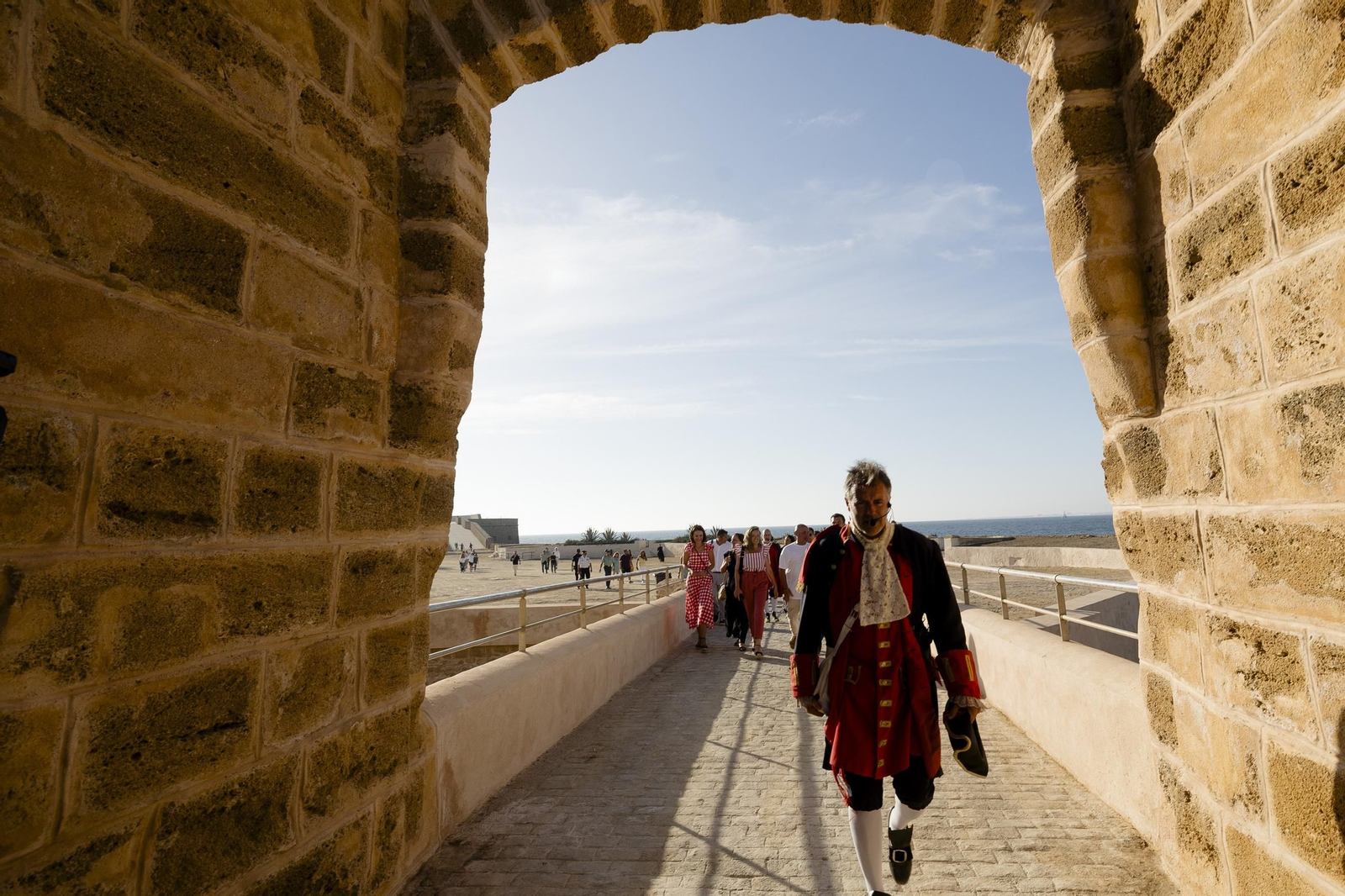 Las imágenes de la apertura al público del castillo de San Sebastián