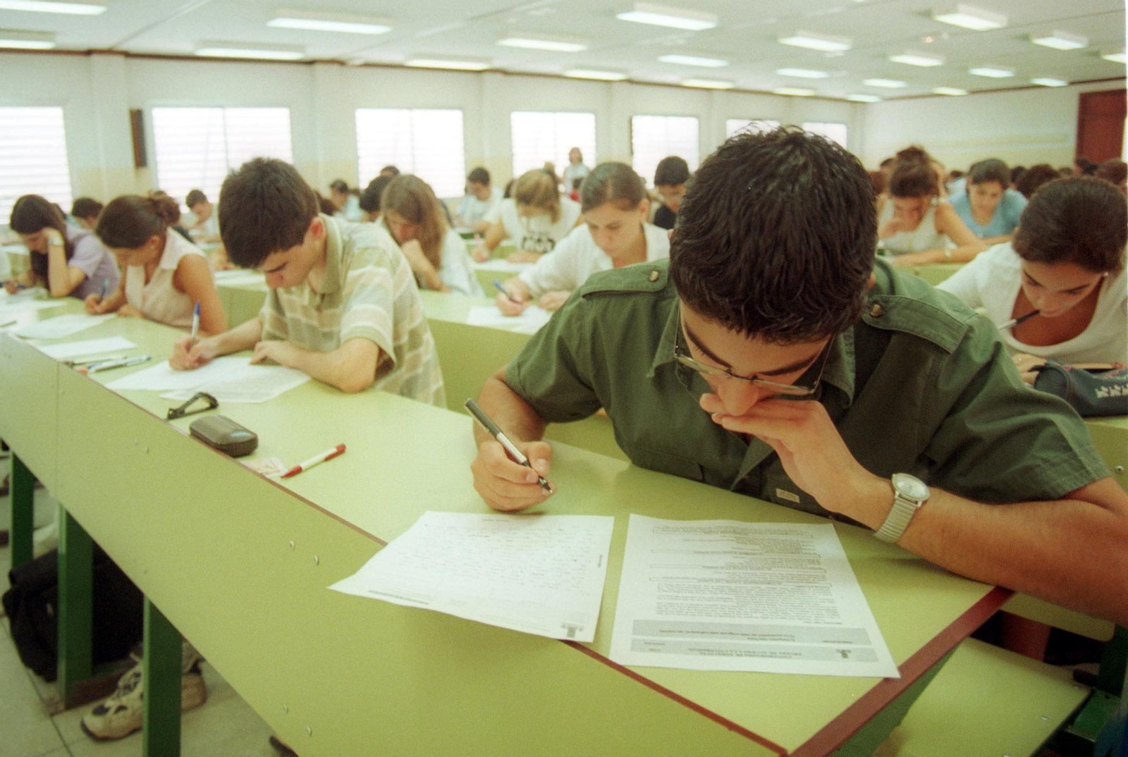 Aspirantes a universitarios en el examen de Selectividad. Aspirantes a universitarios en el examen de Selectividad.