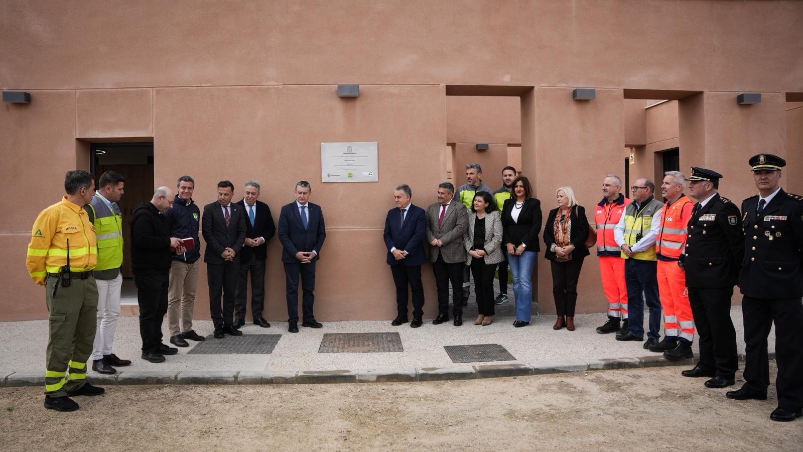 Foto de familia de la inauguración del Cecopi.