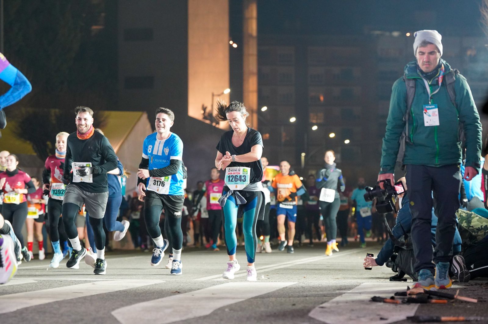 En imágenes: búscate en tu llegada a meta de la Carrera de San Antón 2026 (14)