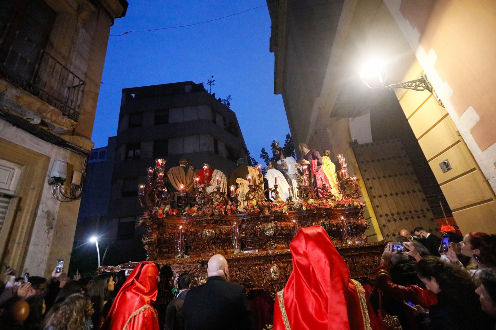 Te contamos en imágenes la Santa Cena tras la lluvia en la ciudad