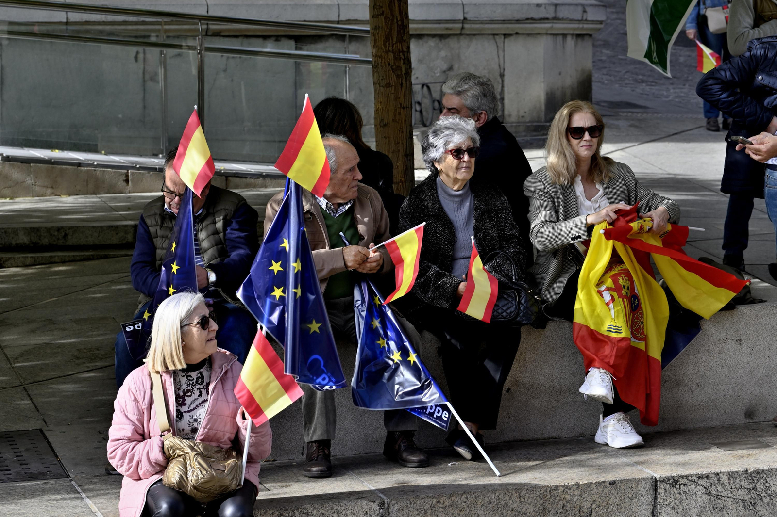 En imágenes: así ha sido la manifestación contra la amnistía en Jaén