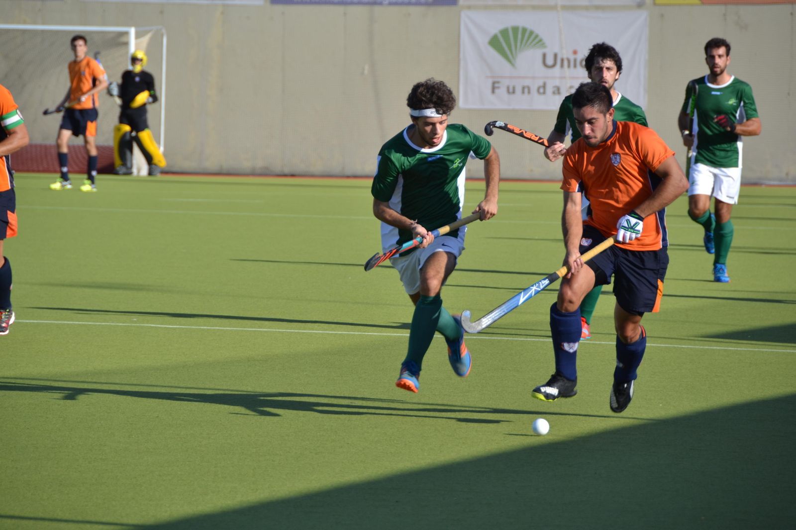 Acción de contraataque del conjunto isleño durante el partido de ayer.