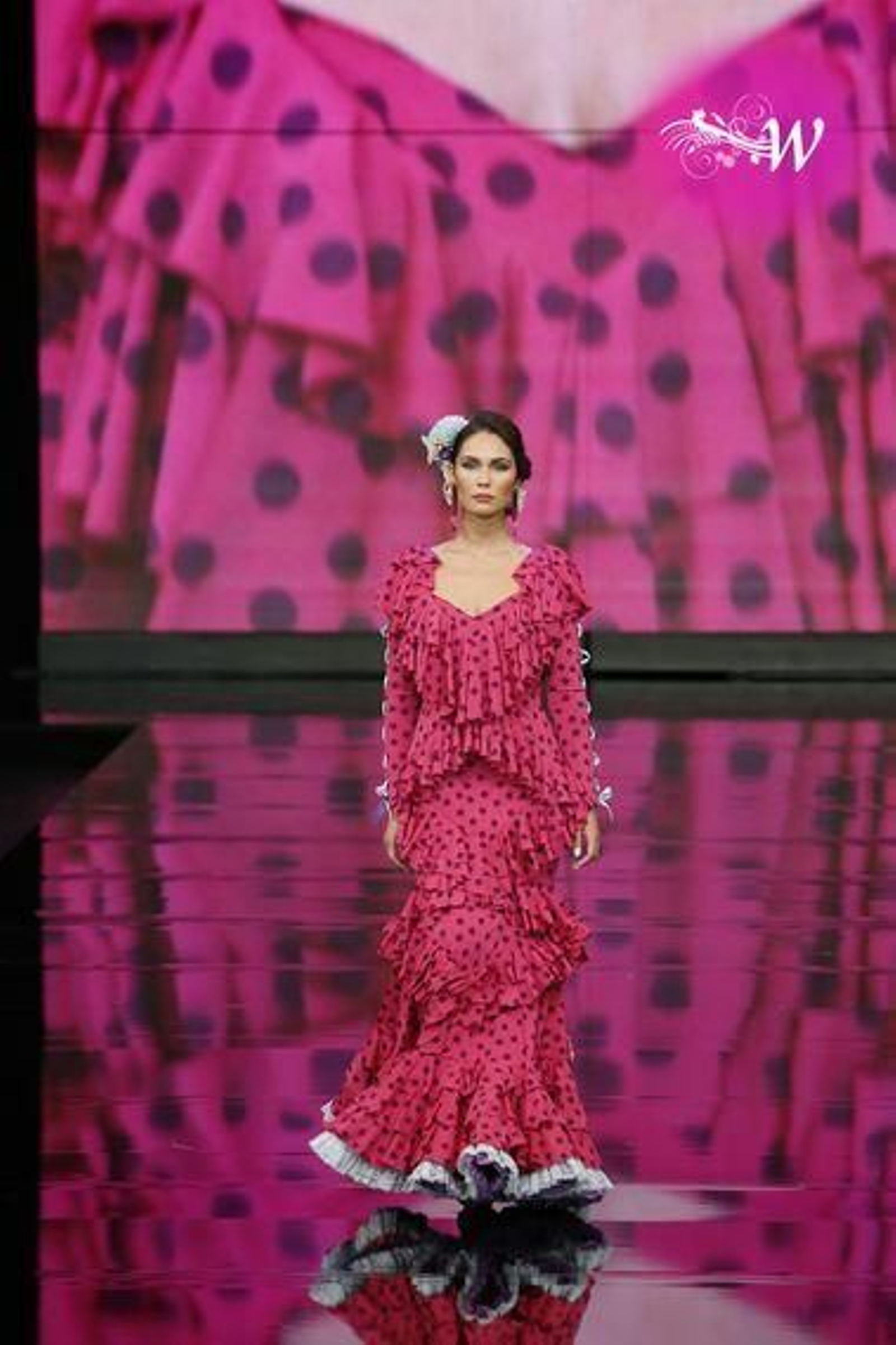 Ángeles Fernández presenta su colección en SIMOF 2020, todas las fotos del desfile