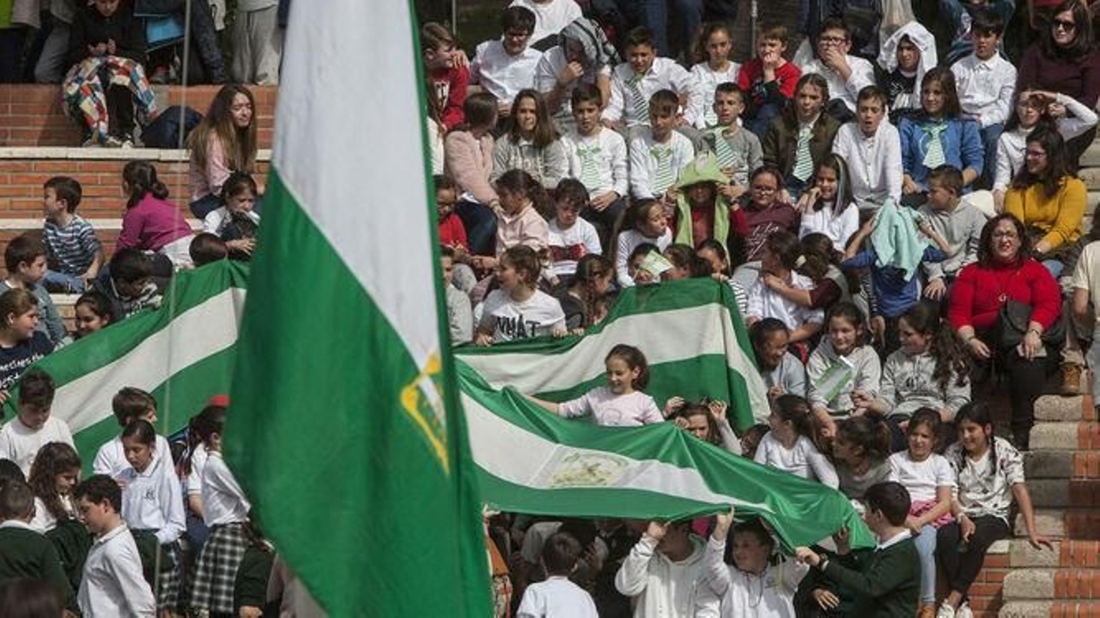 Una actividad escolar del Día de Andalucía celebrada en el parque Almirante Laulhé de San Fernando, en una imagen de archivo.