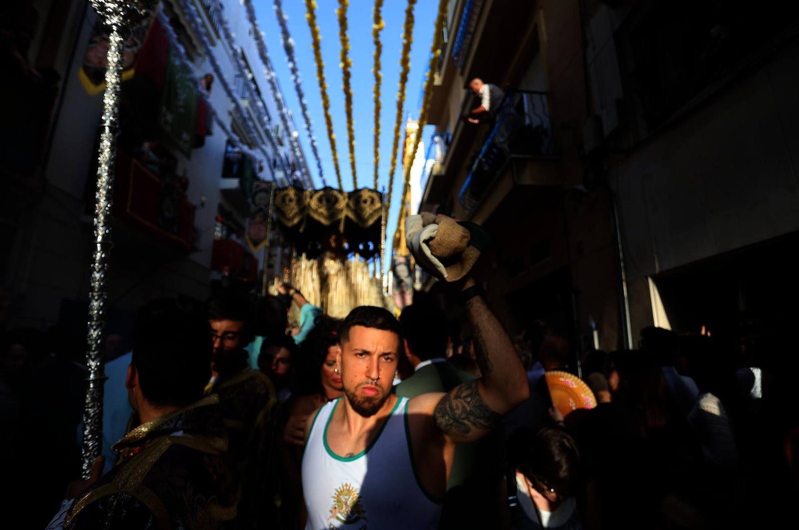 Imágenes de la procesión extraordinaria de la Virgen de la Esperanza por las calles de Huelva