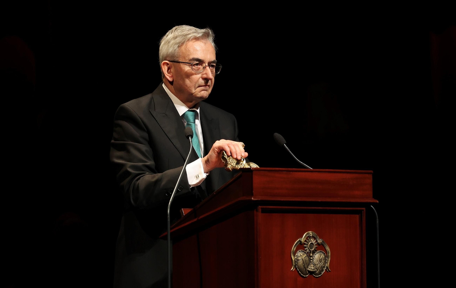 Las imágenes del pregón de la Semana Santa de Sevilla con José Joaquín León