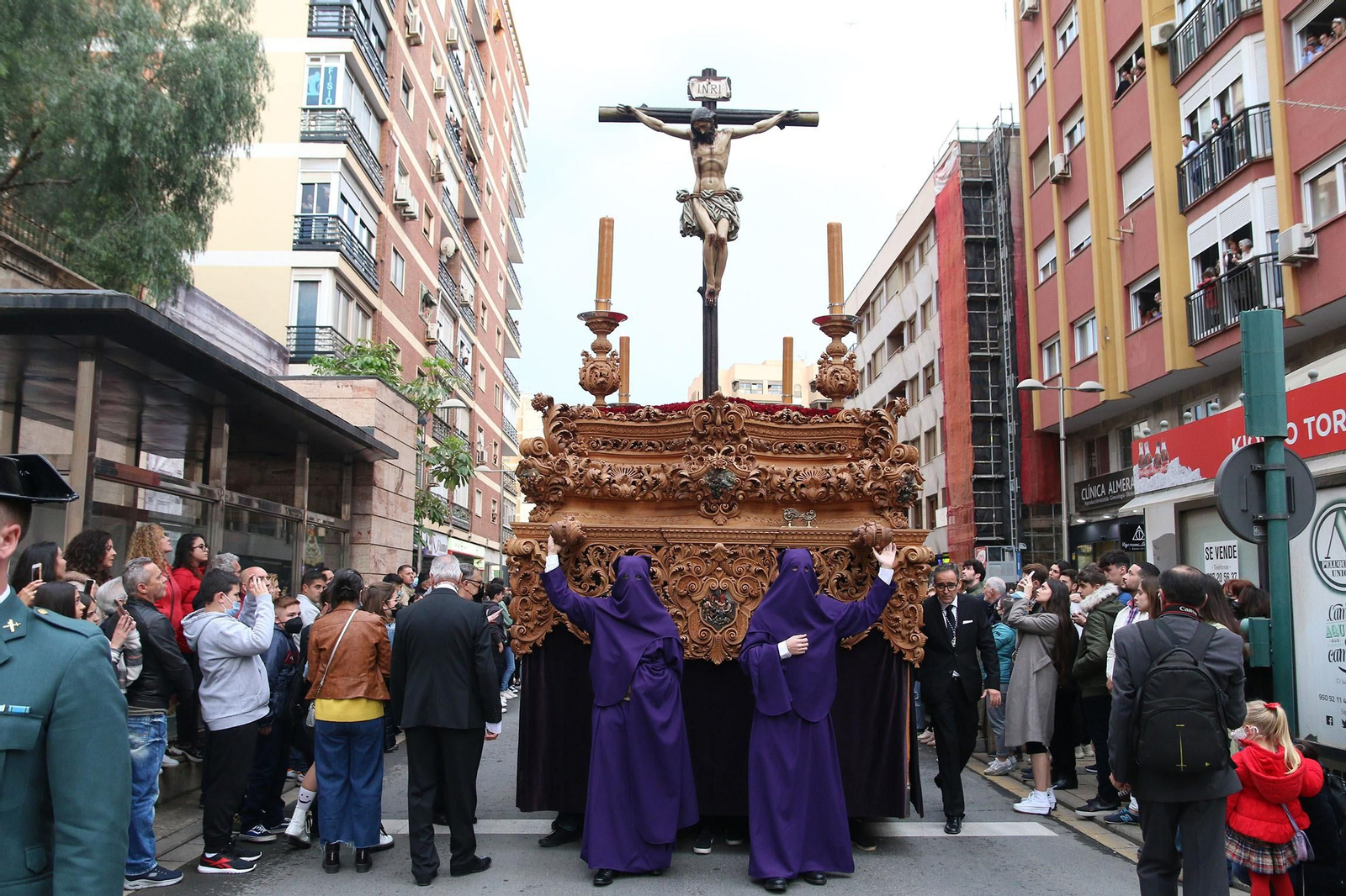 La procesión de las Angustias de Almería, en imágenes
