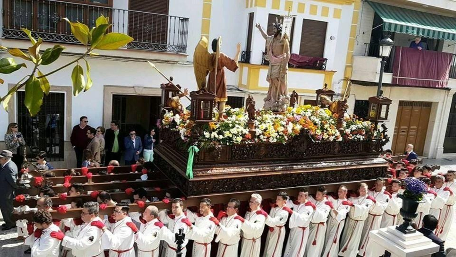 Procesión del Resucitado en Aguilar de la Frontera.