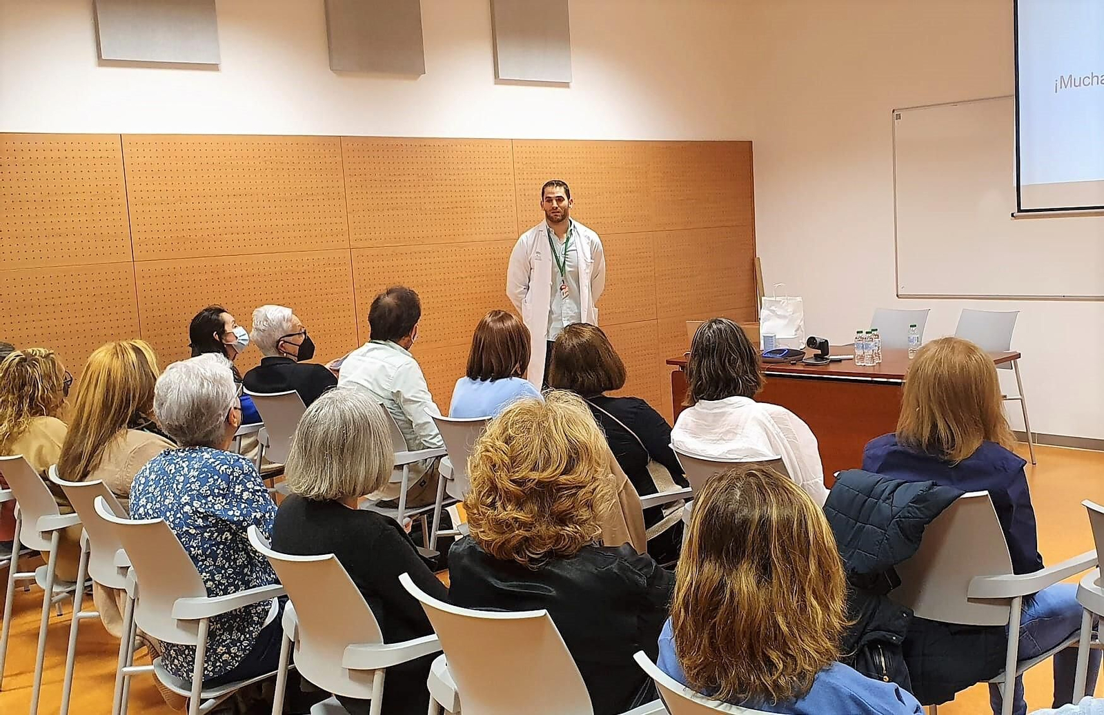 El Clínico San Cecilio celebra un taller de cuidados de la piel