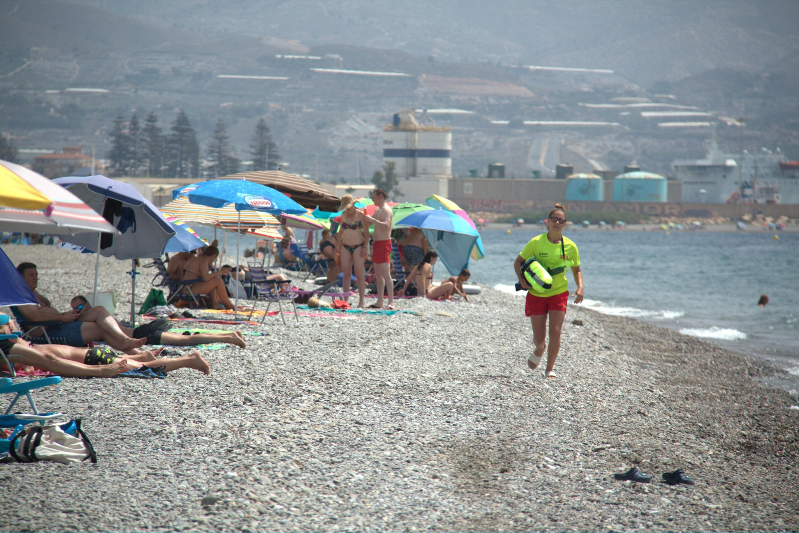 Así ha sido el simulacro para medir el tiempo de respuesta en las playas de Motril