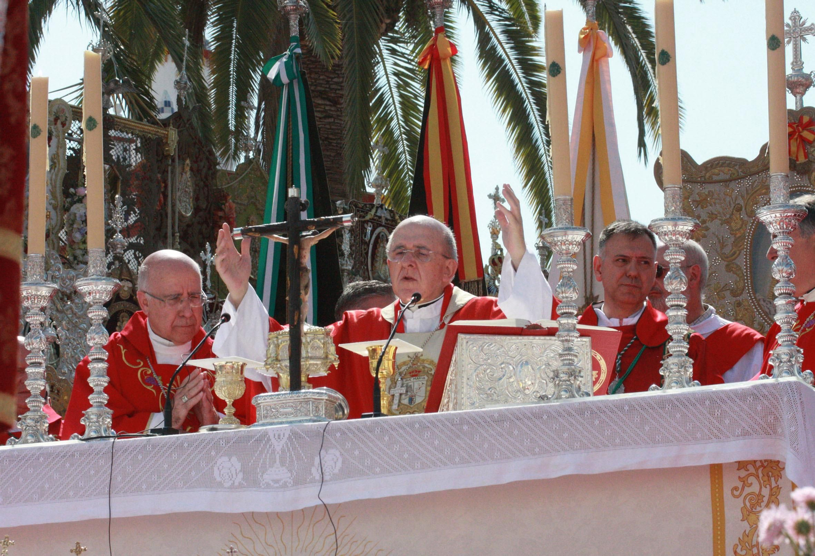 Las imágenes de la Misa de Pentecostés en El Rocío