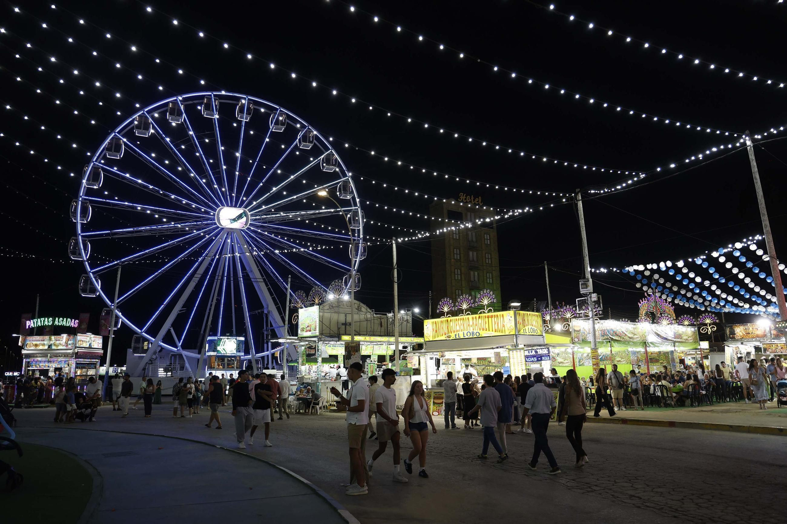 Búscate en las fotos del jueves de la Feria de La Línea