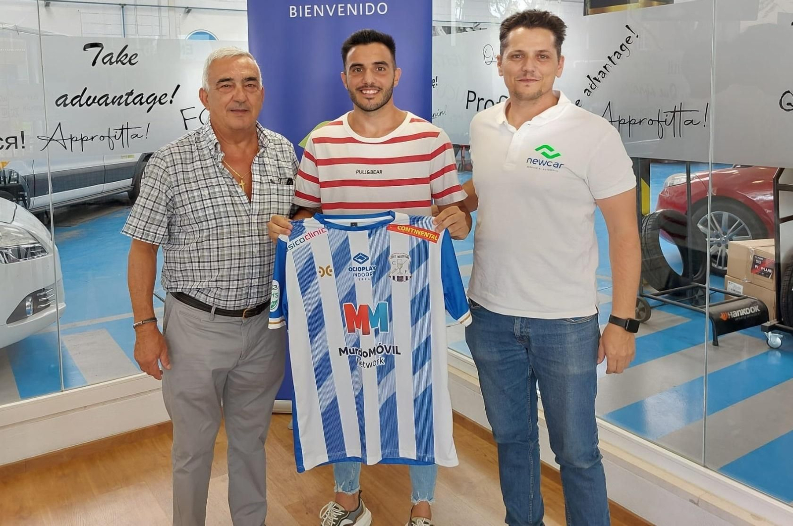 Fali Calvo, junto al presidente Juan Manuel Queijo y Miguel Ángel Núñez, gerente de Newcar. Fali Calvo, junto al presidente Juan Manuel Queijo y Miguel Ángel Núñez, gerente de Newcar.