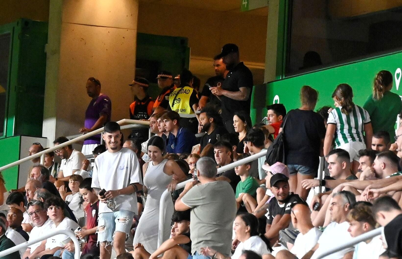 Las mejores fotos del ambiente en El Arcángel para el Córdoba CF - Real Madrid del Mundial de Clubes sub 18